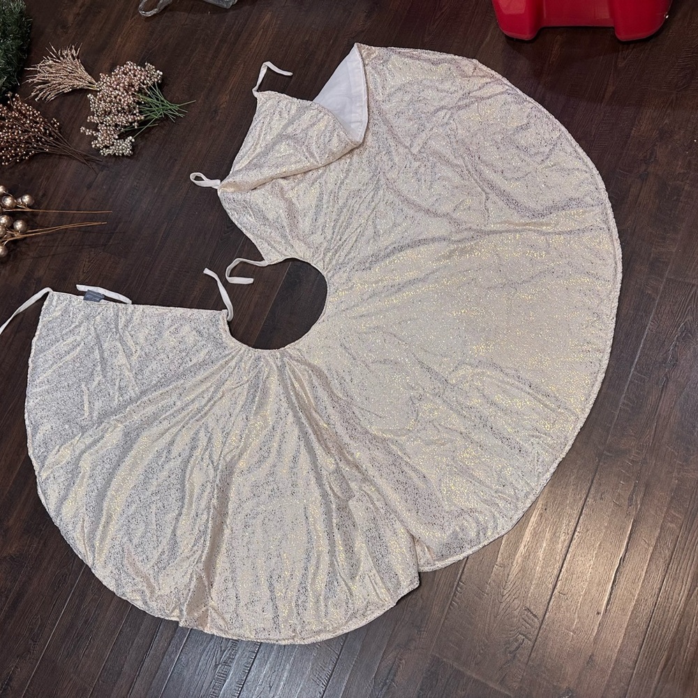 Elegant Beige Women's Skirt